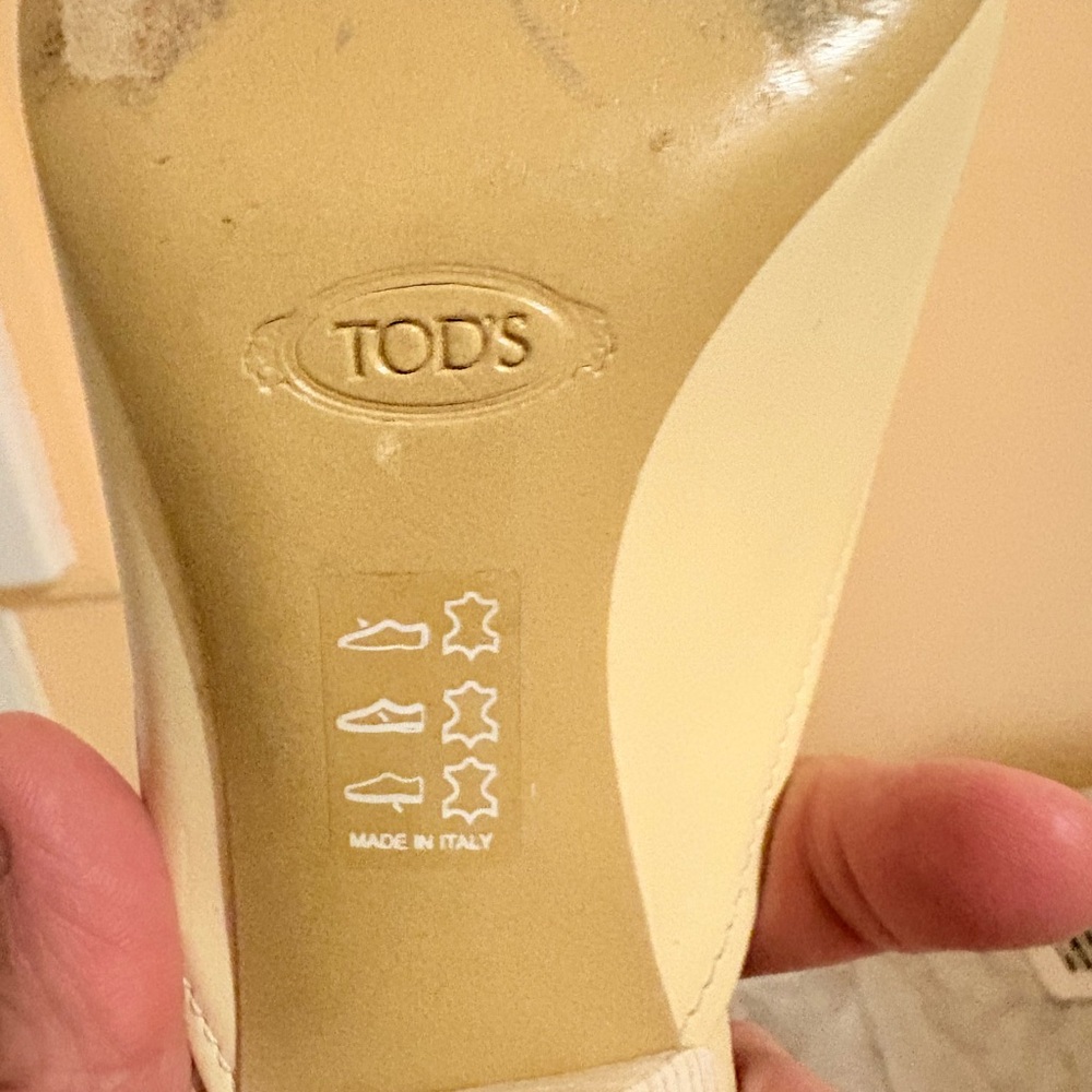 Tod’s Cream Kitten Heels - Picture 13 of 13